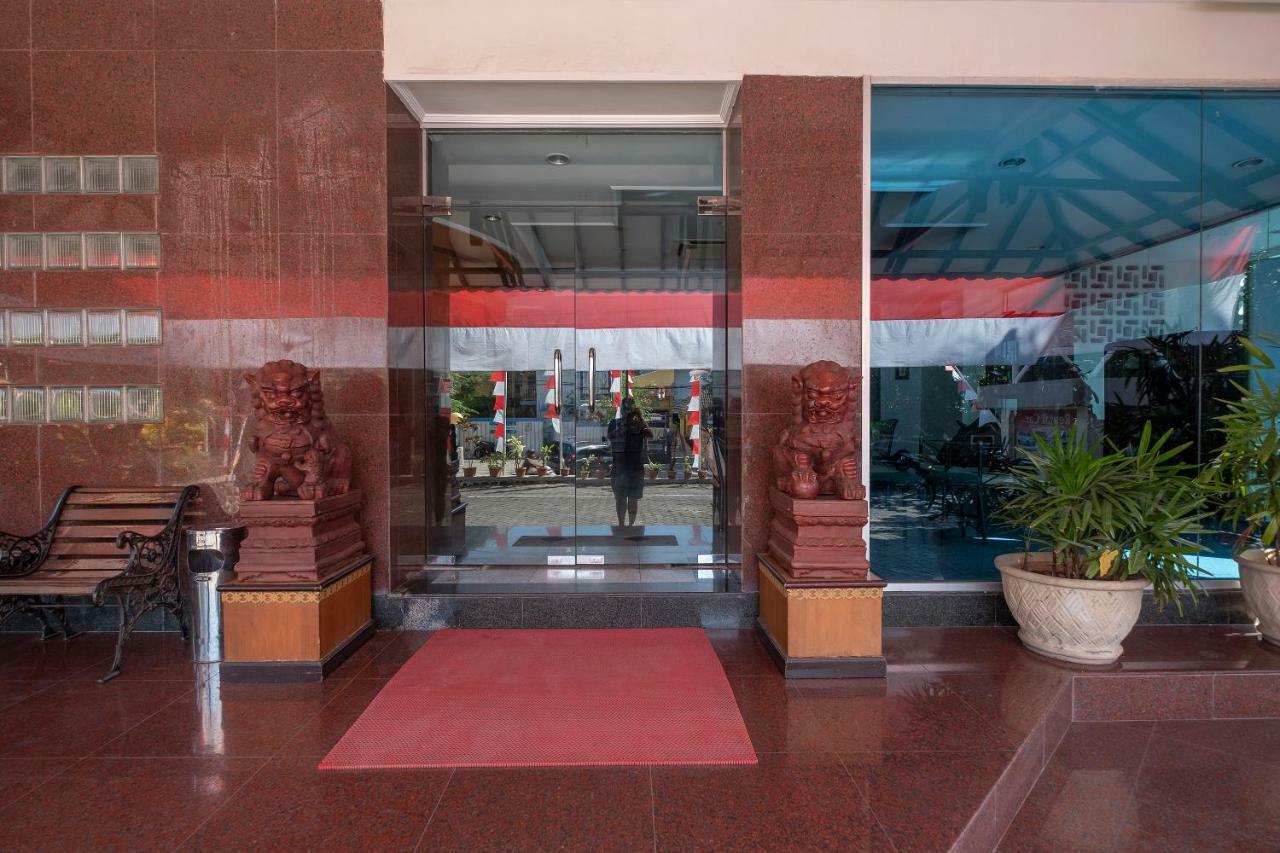 Oyo 628 Losari Metro Makassar Luaran gambar